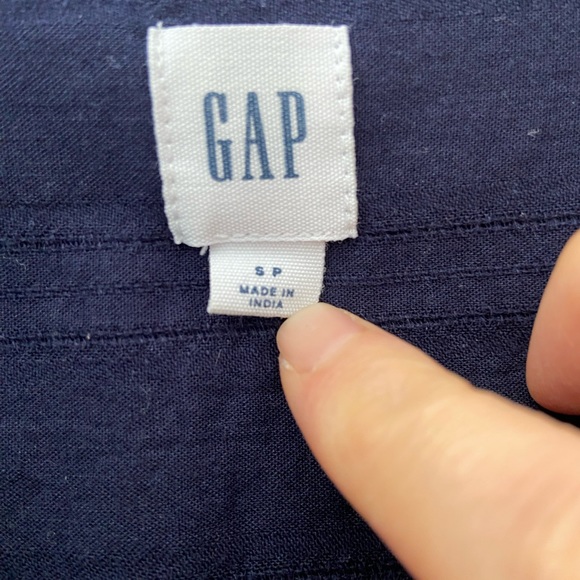 GAP navy size small 100% cotton shirt - Picture 3 of 4